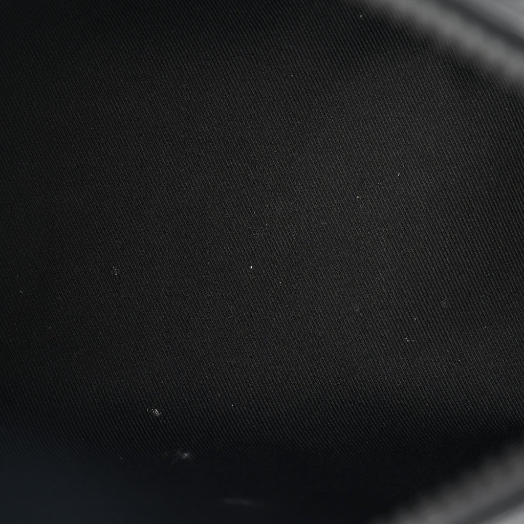 Monogram Taurillon Keepall Bandouliere 25 Black