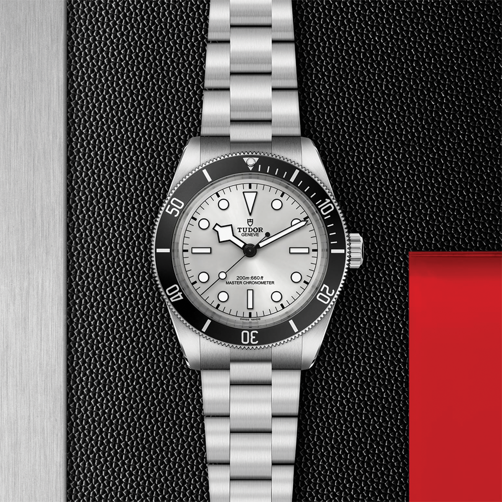 Black Bay 68 43mm - Silver, Black Bezel on Bracelet