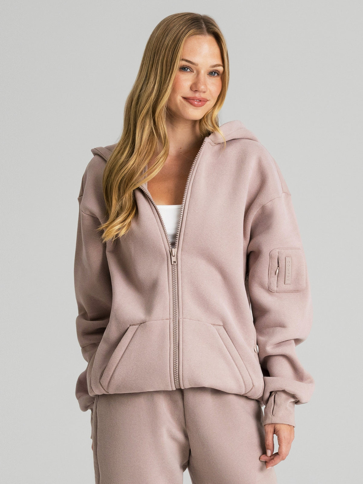 Explorer Travel Zip Hoodie – Mega