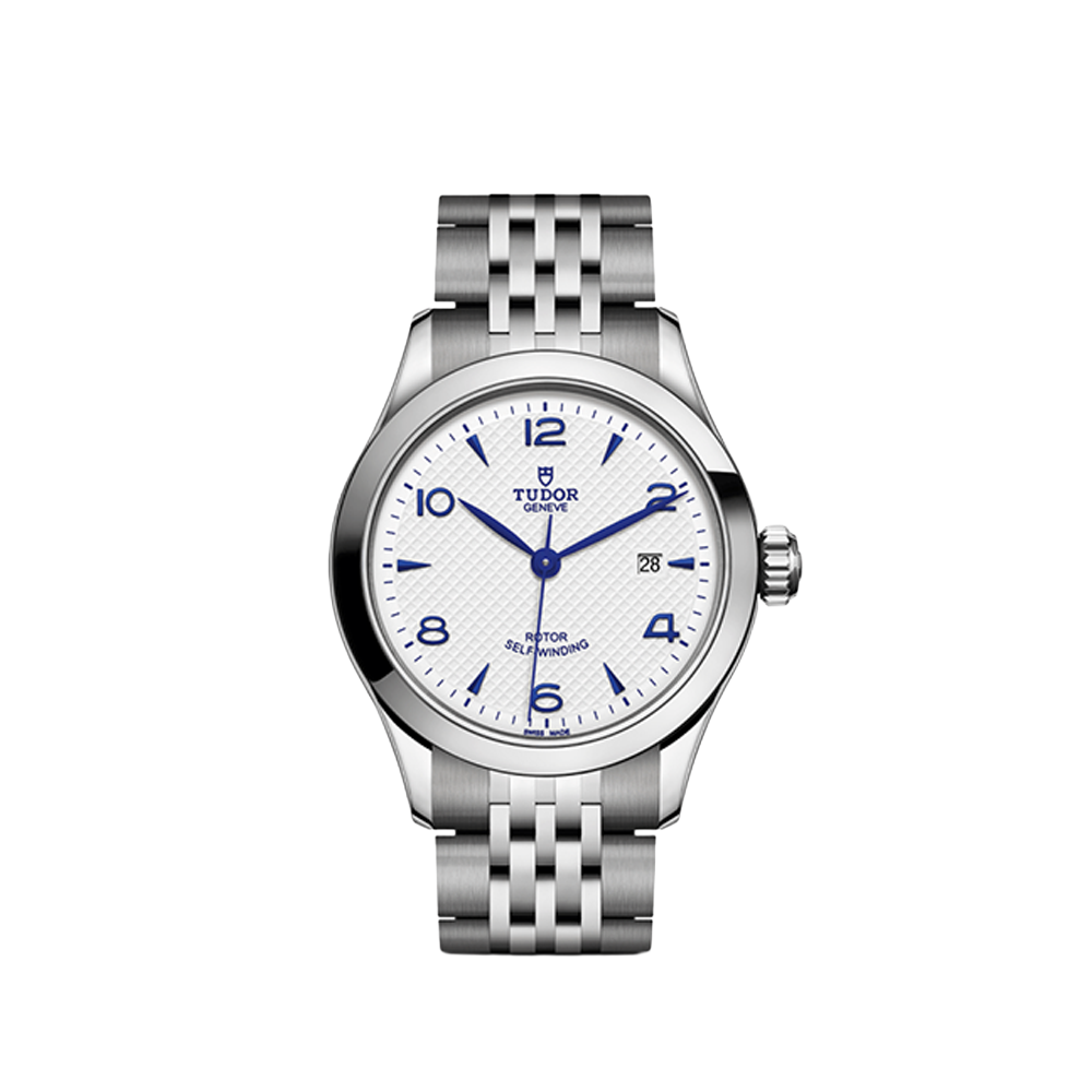 1926 28mm - Opaline on Bracelet
