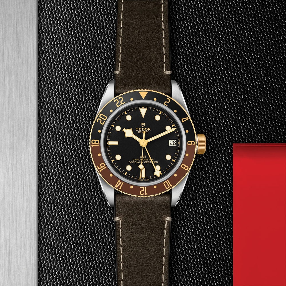 Black Bay GMT S&G 41mm - Black on Leather Strap
