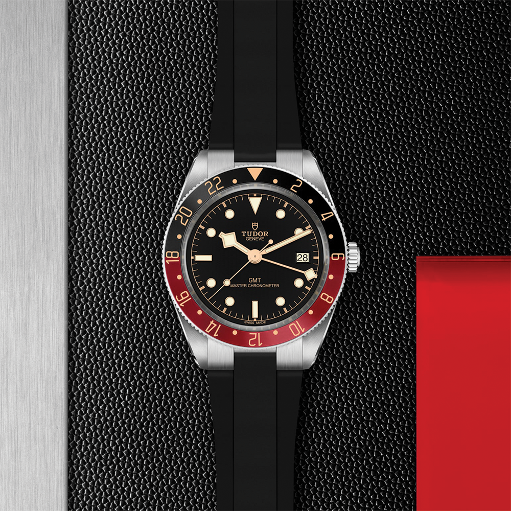 Black Bay 58 GMT 39mm - Black on Rubber Strap