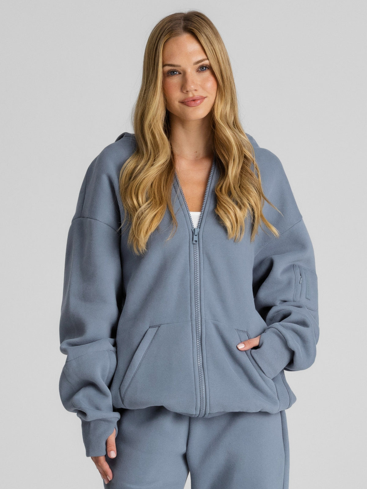 Explorer Travel Zip Hoodie – Mega