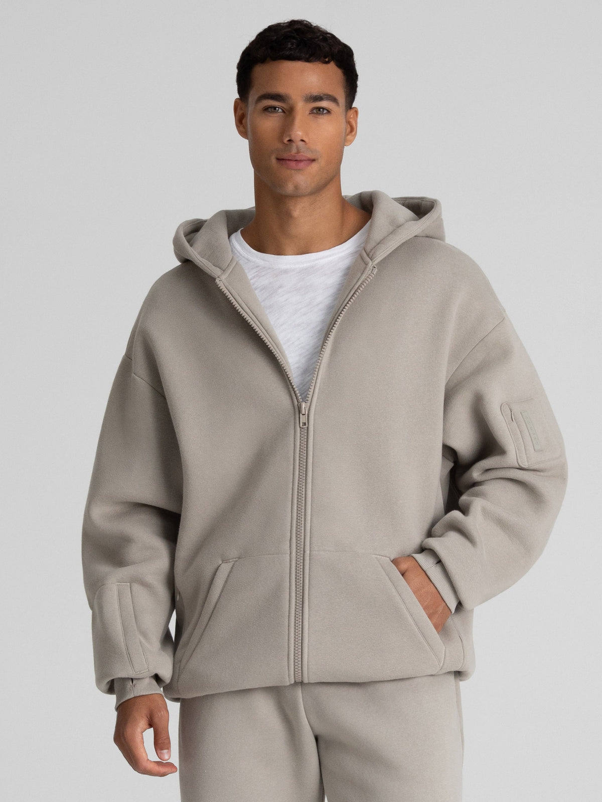 Explorer Travel Zip Hoodie – Mega