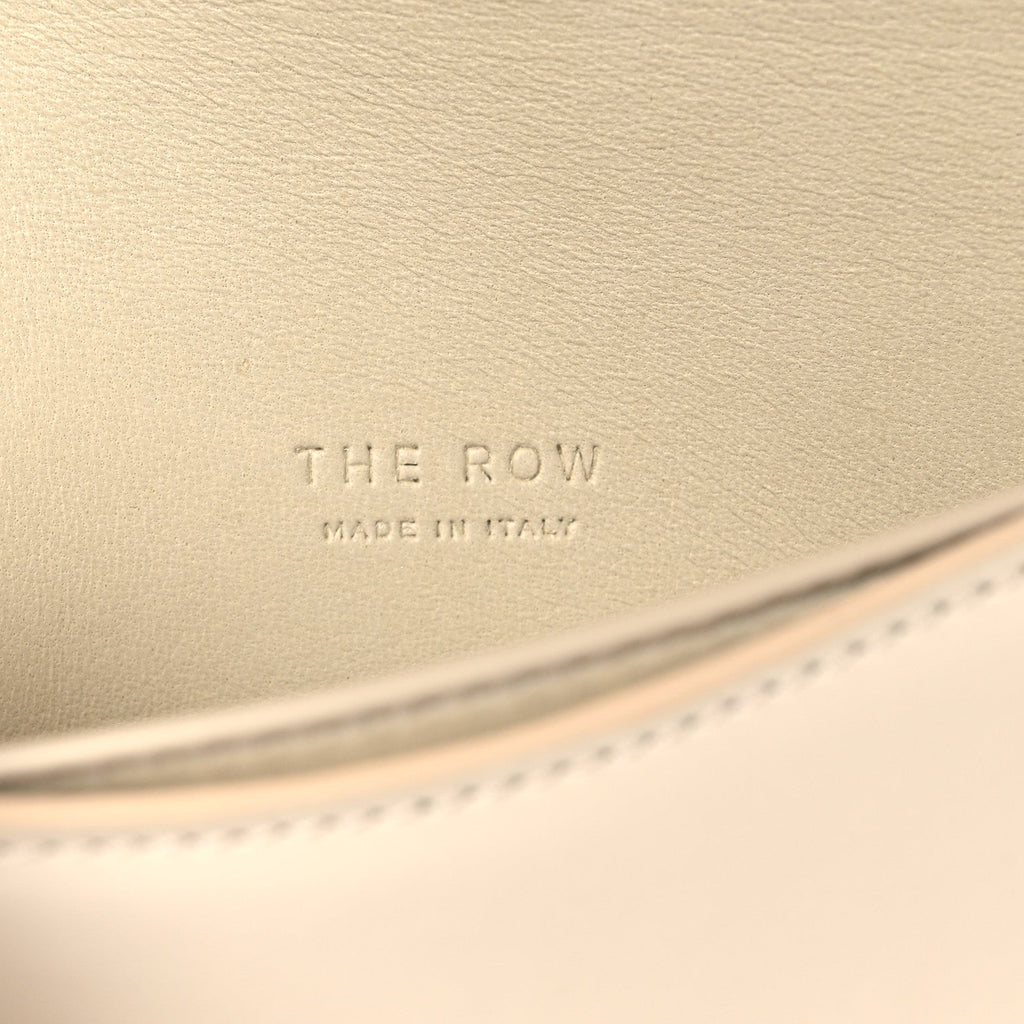Smooth Calfskin Horizontal Belt Bag Ivory