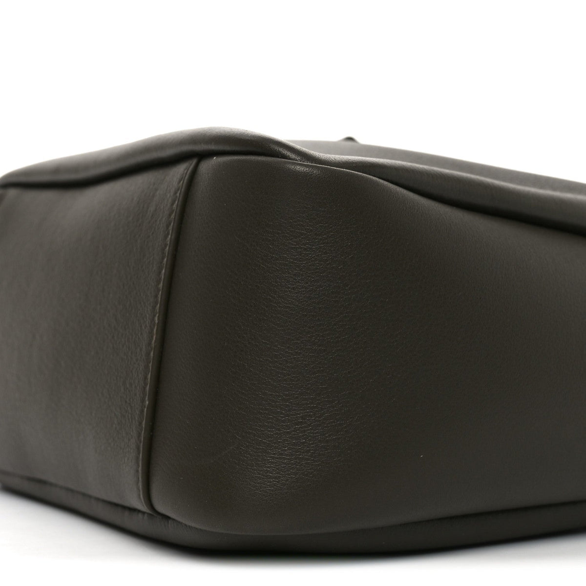 Supple Calfskin Small Le 5 A 7 Soft Hobo Light Musk
