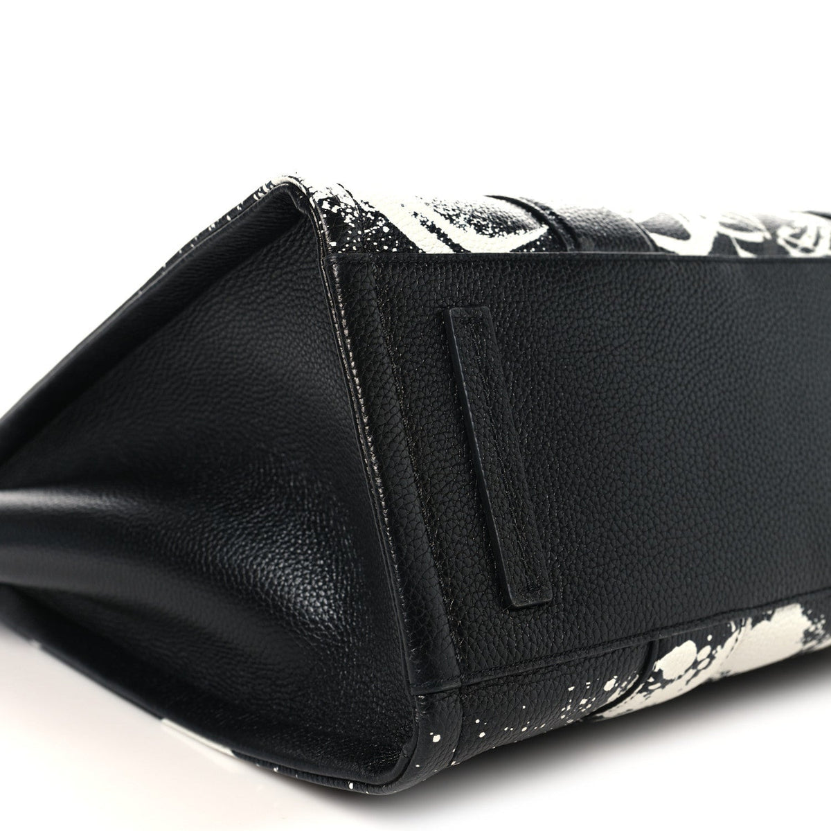 X FUTURA Grained Calfskin Large The Tote Bag Black