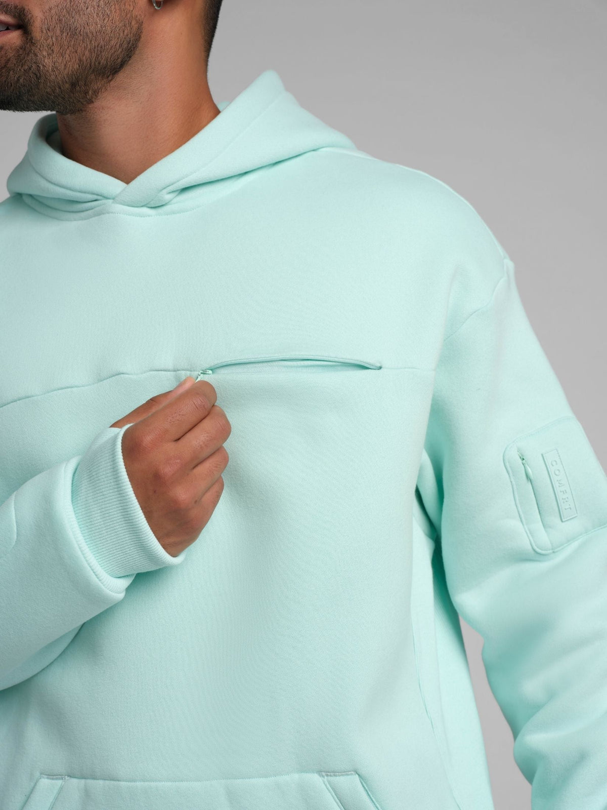 Explorer Travel Hoodie – Mega