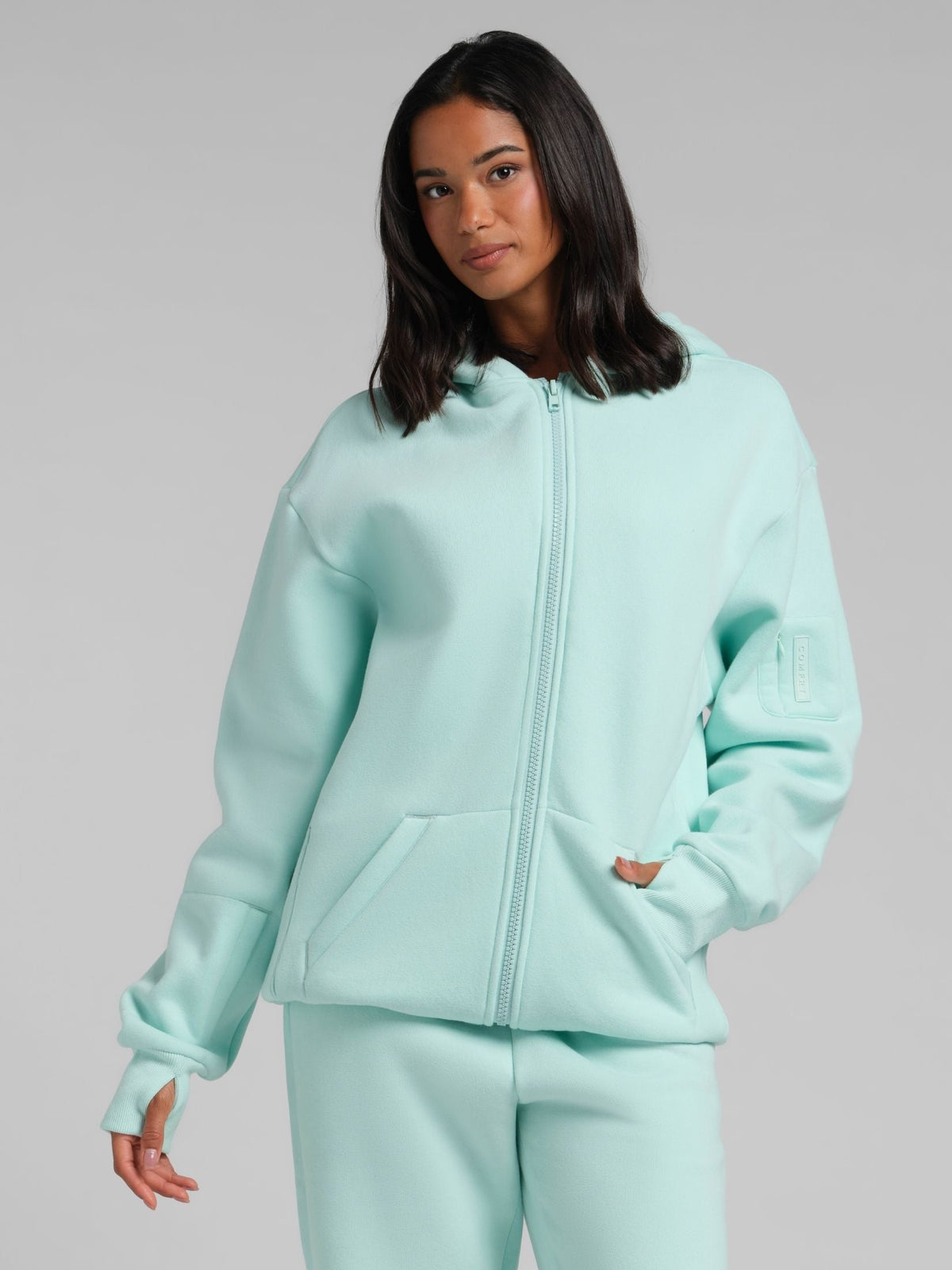 Explorer Travel Zip Hoodie – Mega