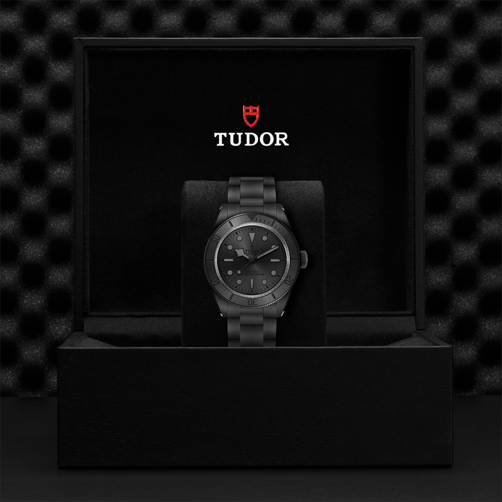 Black Bay Ceramic 41mm - Black on Bracelet