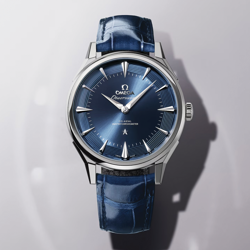 Constellation Observatory 39.4mm - Blue on Leather Strap