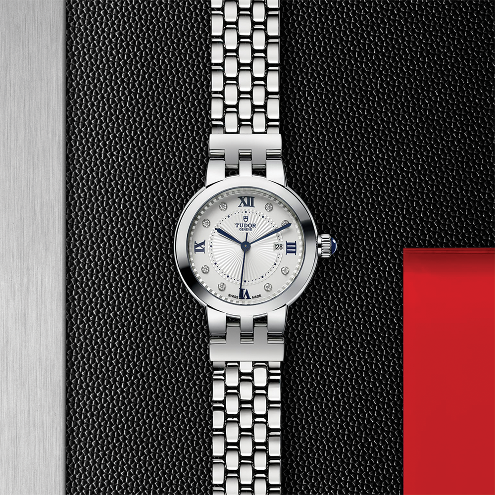 Clair de Rose 30mm - Opaline, Diamond-Set on Bracelet