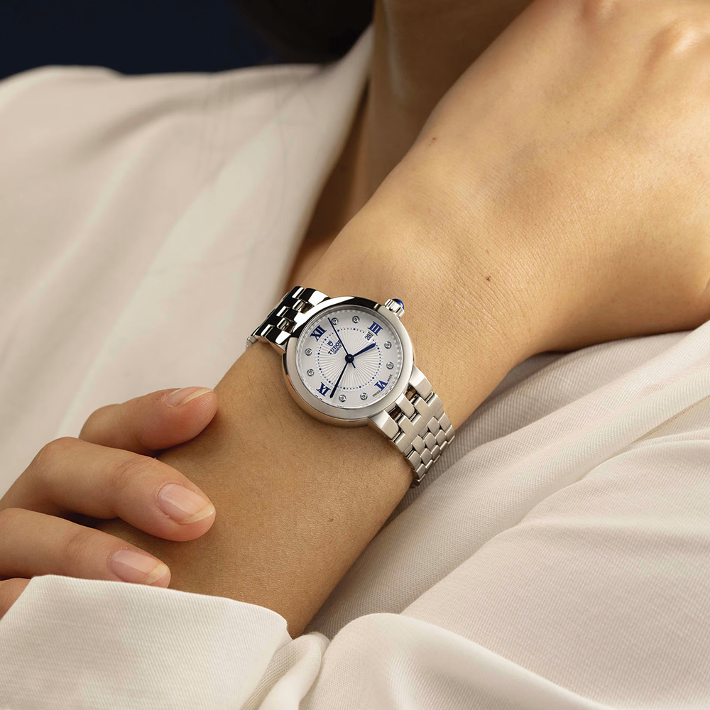 Clair de Rose 30mm - Opaline, Diamond-Set on Bracelet
