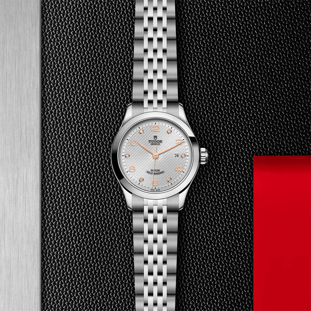 1926 28mm - Silver, Diamond-Set on Bracelet