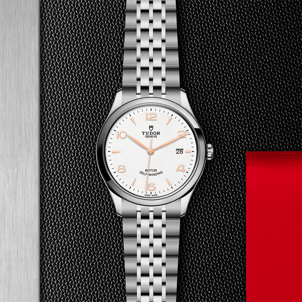 1926 39mm - White on Bracelet