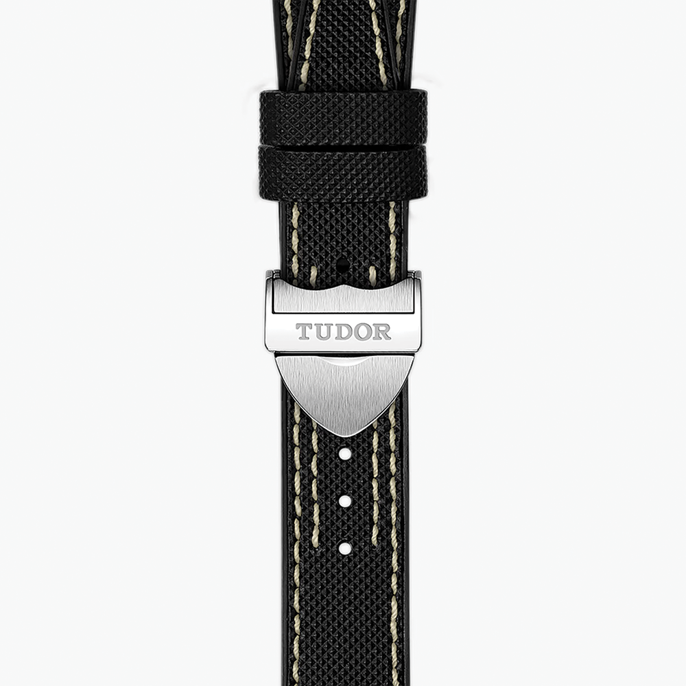 Black Bay Pro 39mm - Black on Hybrid Rubber/Leather Strap