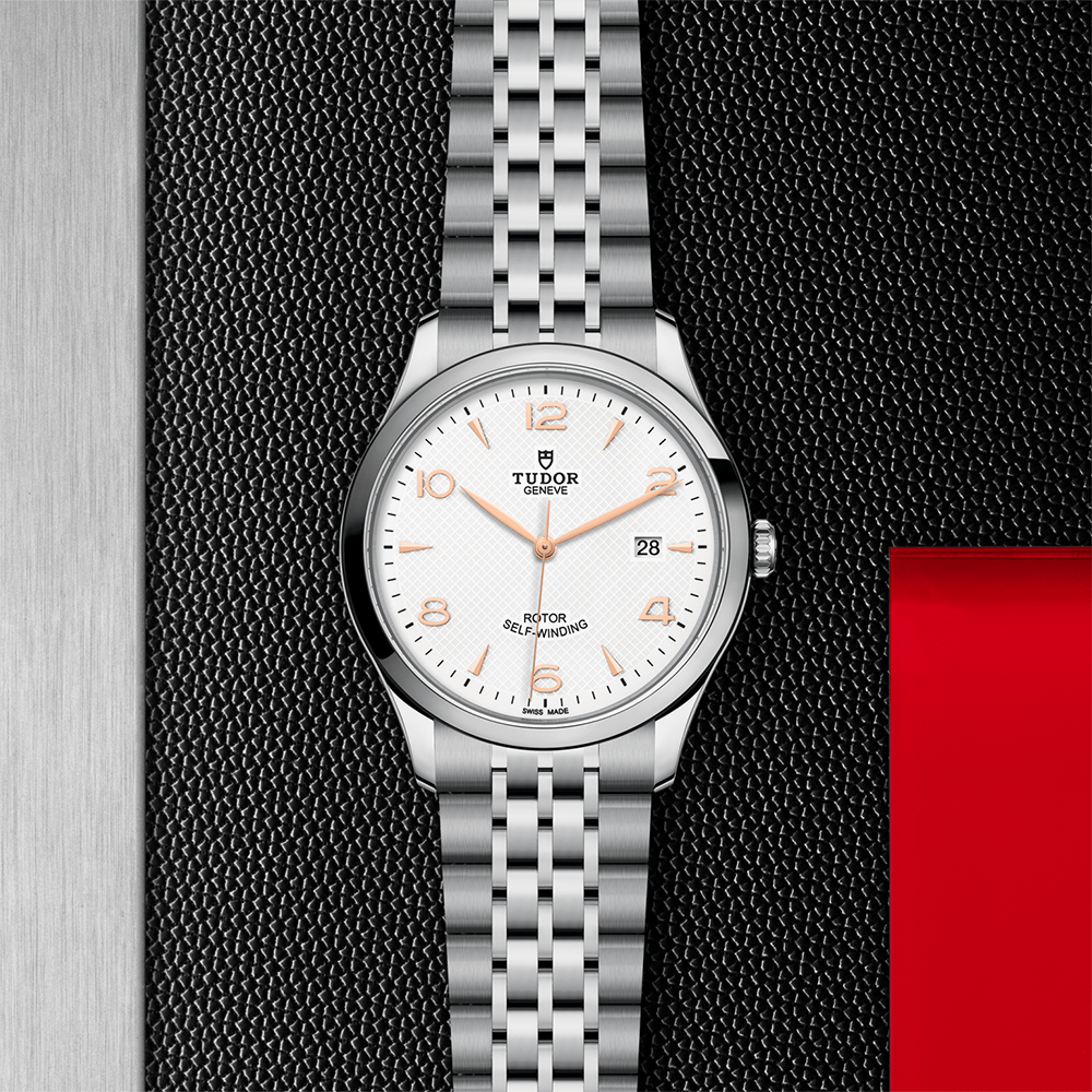 1926 41mm - White on Bracelet