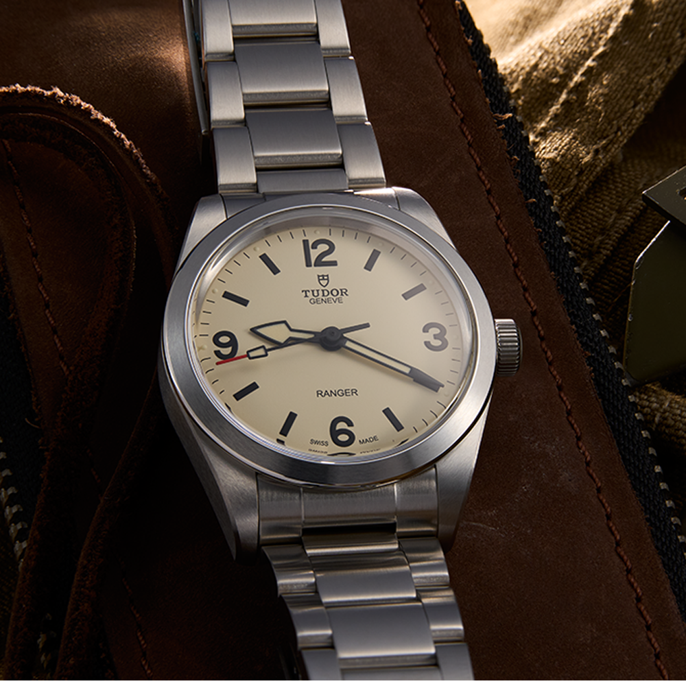 Ranger 36mm - Beige on Bracelet