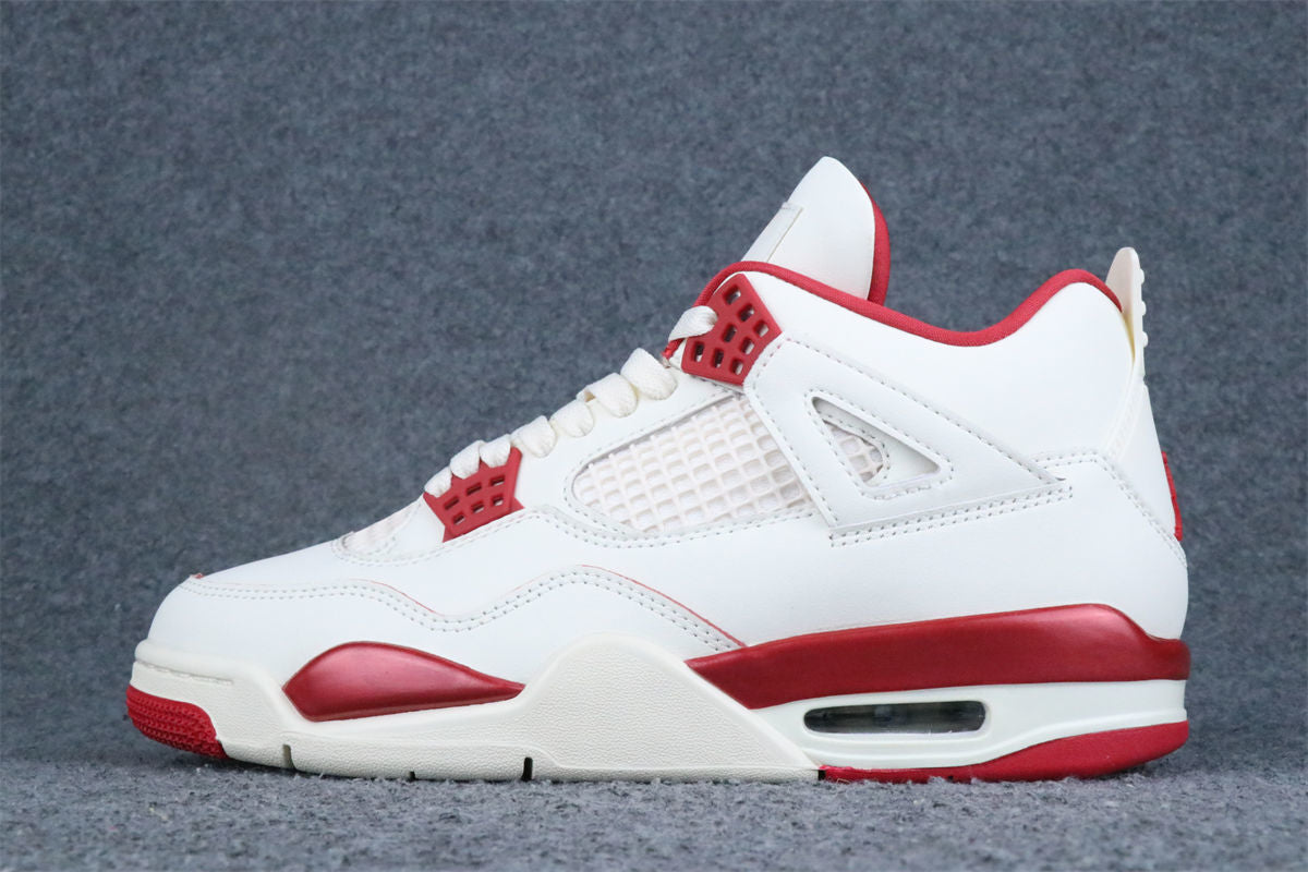 (Early Look) Air Jordan 4 Retro “Pale Ivory / Sierra Red”