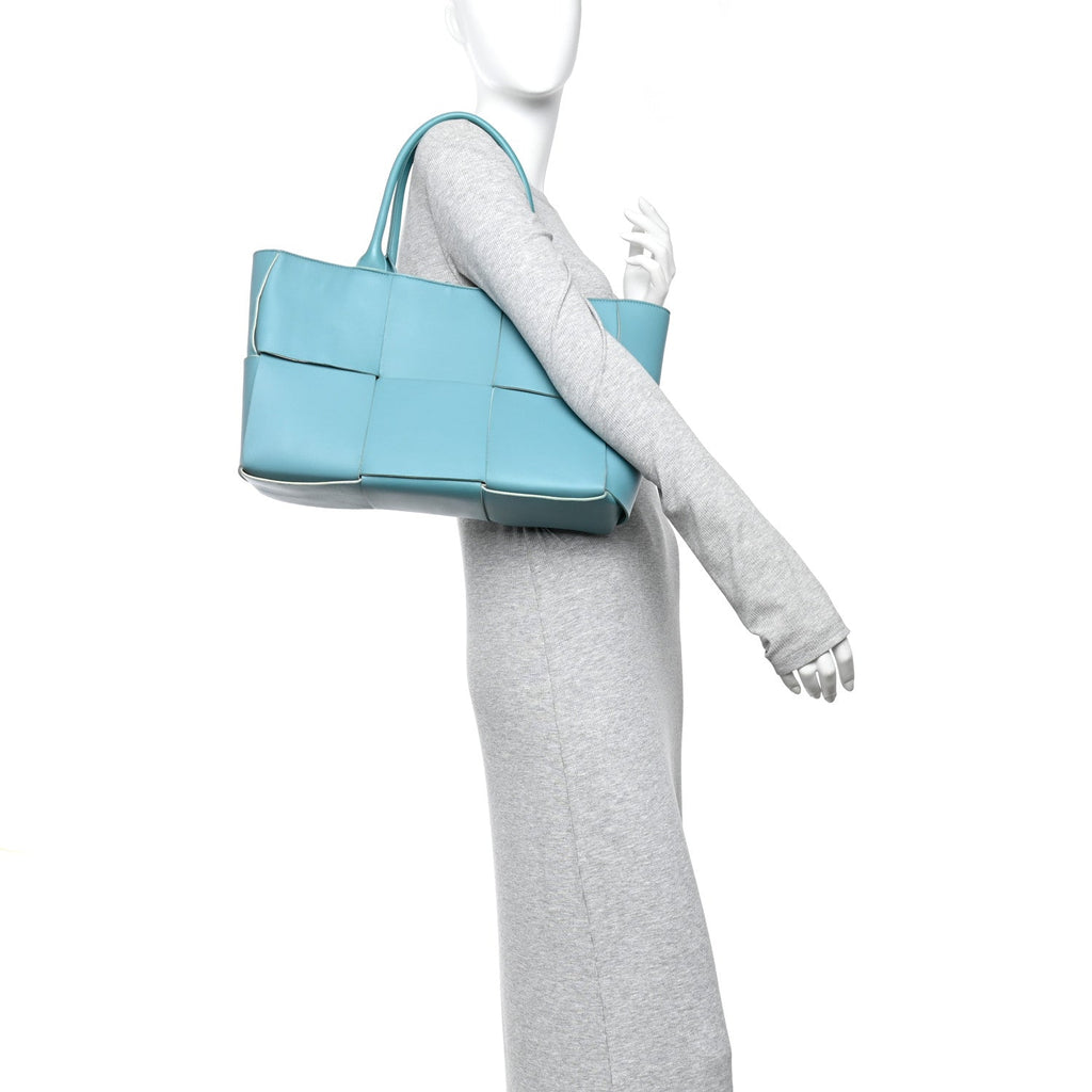 Nappa Maxi Intrecciato Medium Arco Tote Linoleum