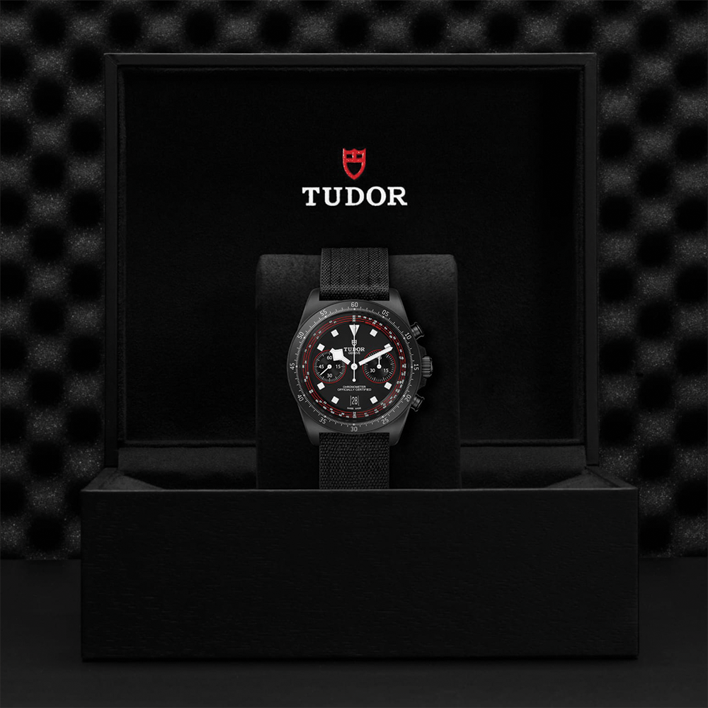 Pelagos FXD Chrono Carbon Composite 43mm - Black on Fabric Strap