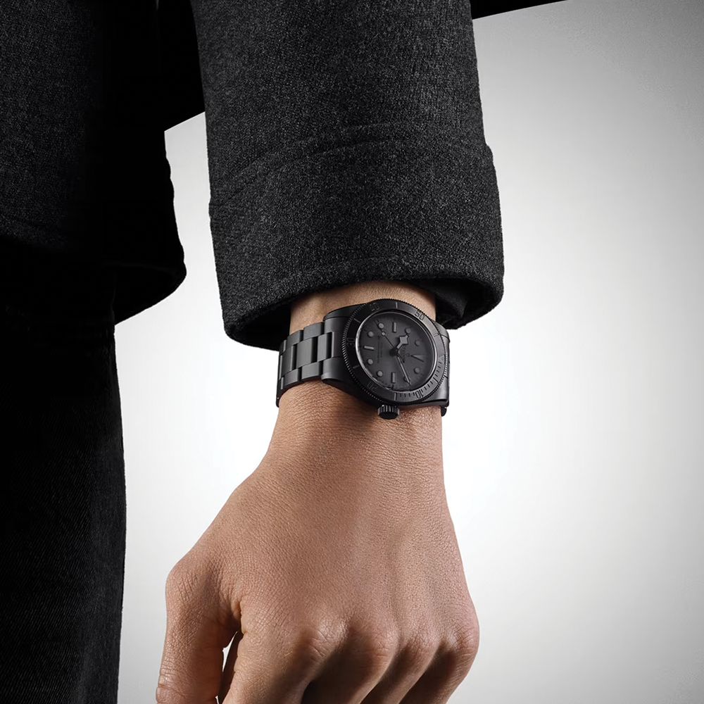 Black Bay Ceramic 41mm - Black on Bracelet