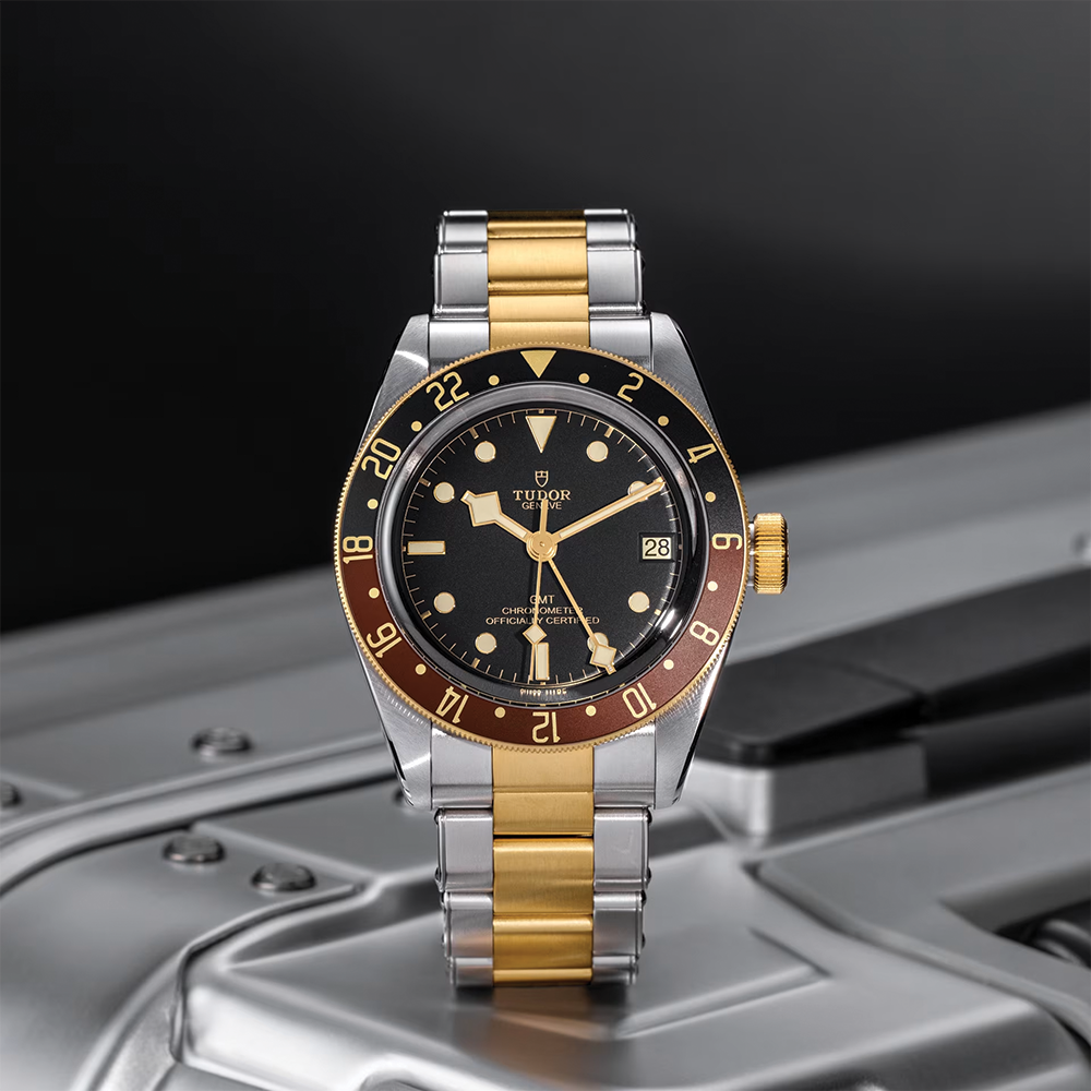 Black Bay GMT S&G 41mm - Black on Bracelet