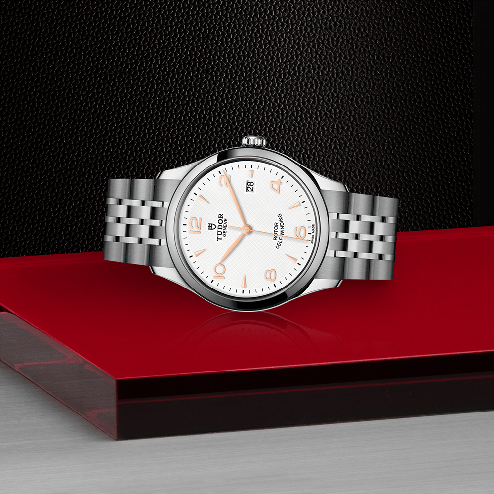 1926 39mm - White on Bracelet