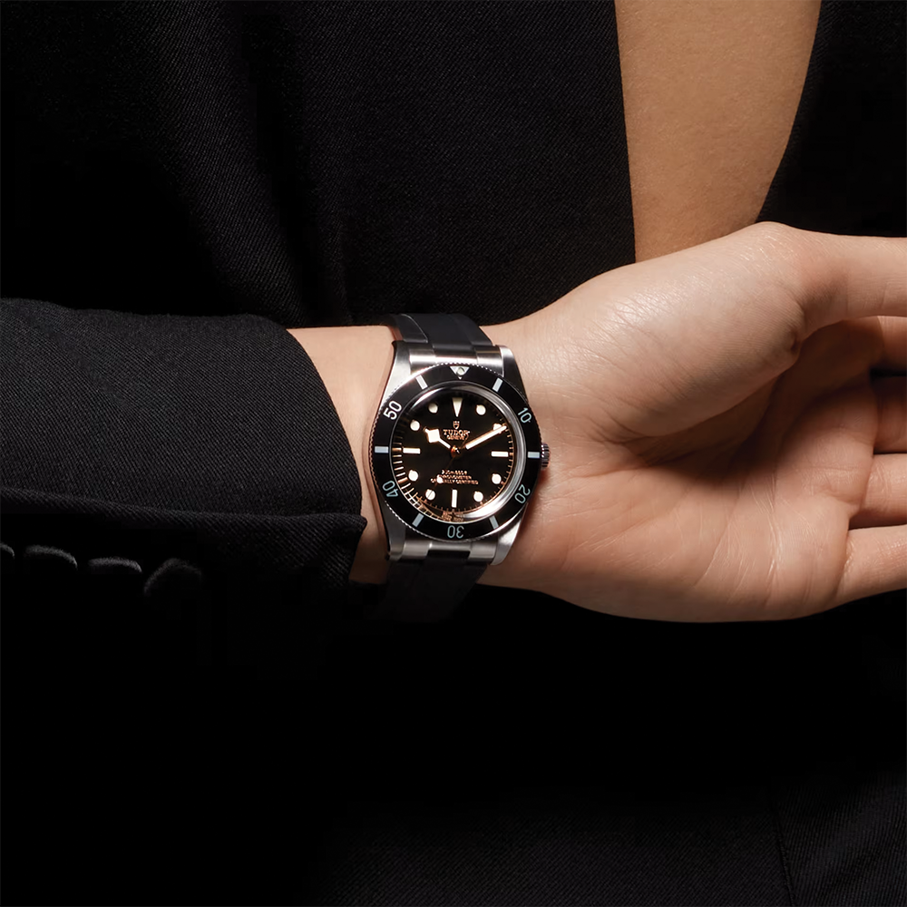 Black Bay 54 37mm - Black on Rubber Strap