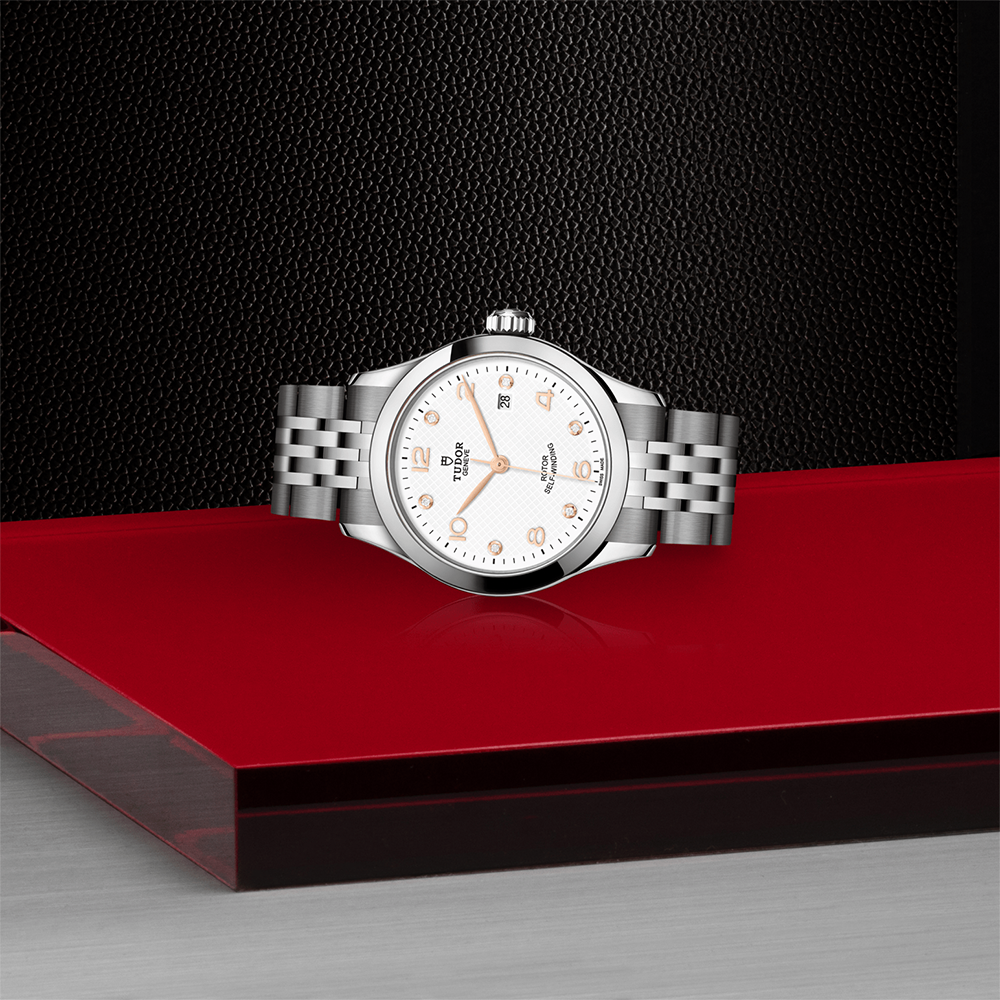 1926 28mm - White, Diamond-Set on Bracelet