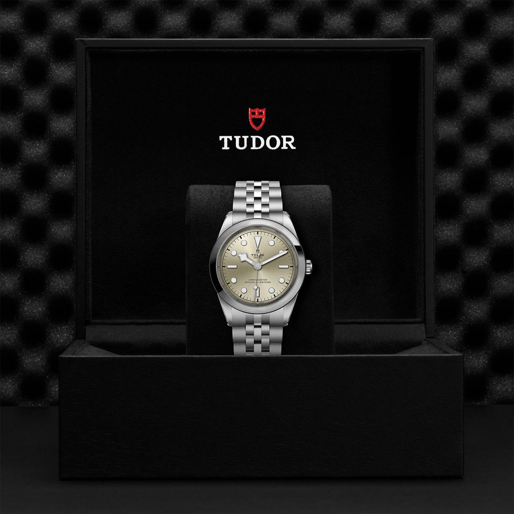 TUDOR Black Bay 41 M79680-0003