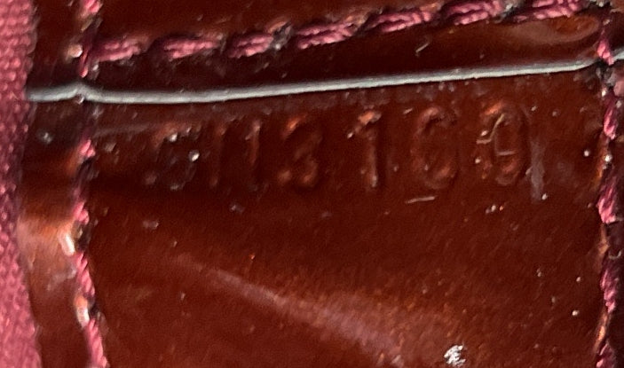 Wilshire Handbag Monogram Vernis MM
