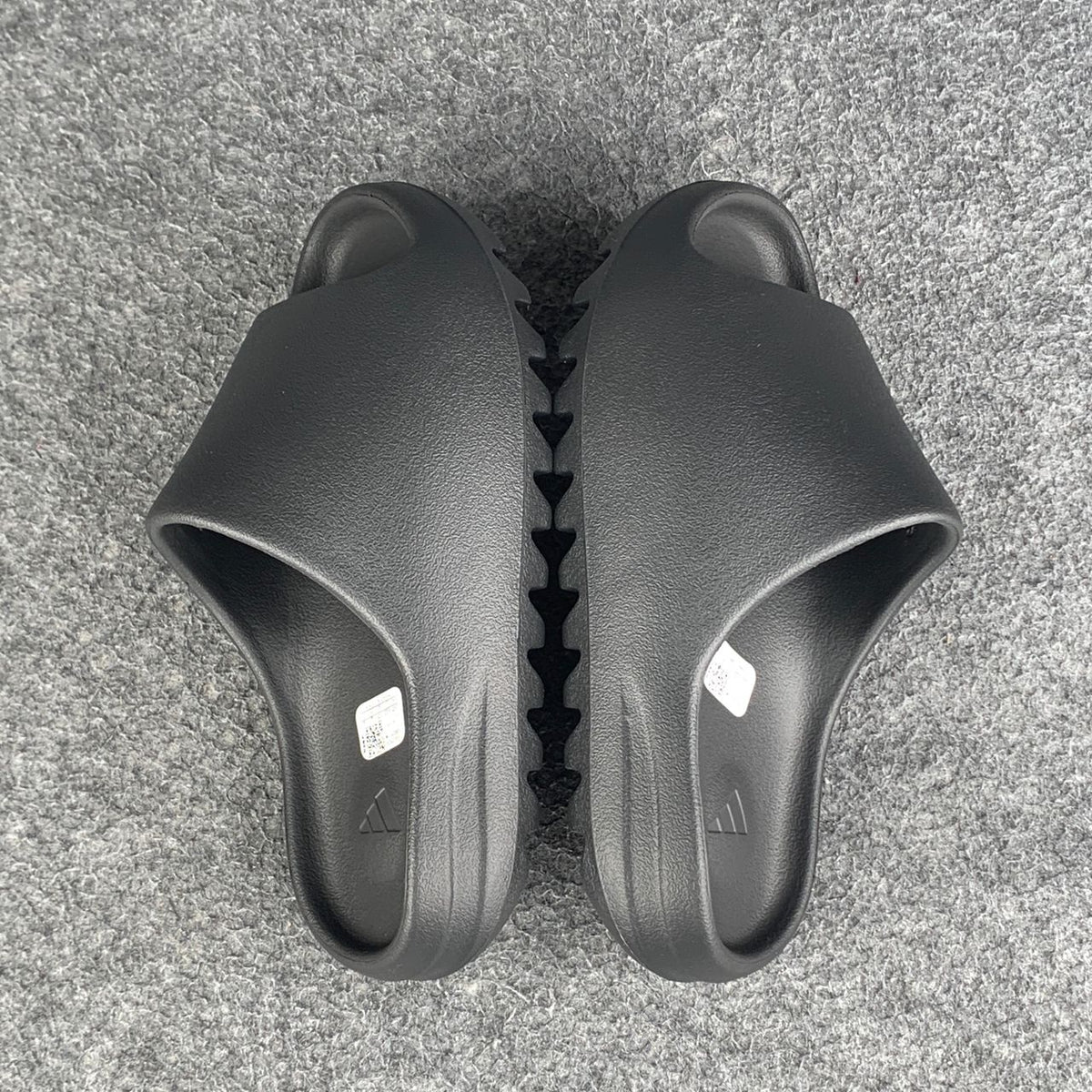 Yeezy Slides 'Onyx'