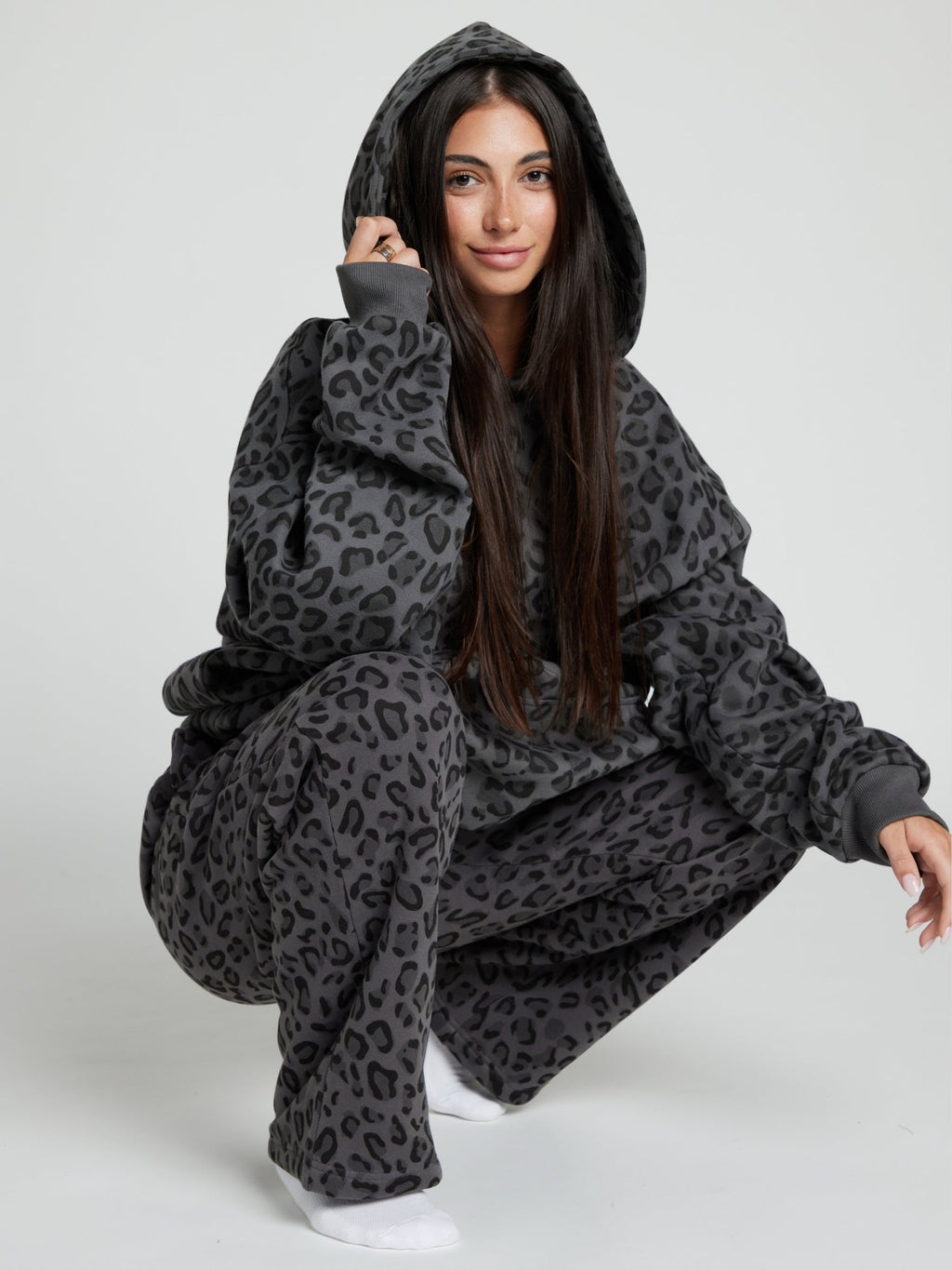 Minimalist Hoodie – Mega