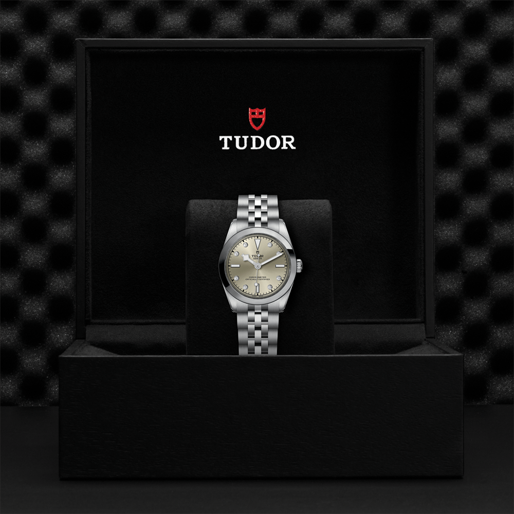 Black Bay One 31mm - Light Champagne, Diamond-Set on Bracelet