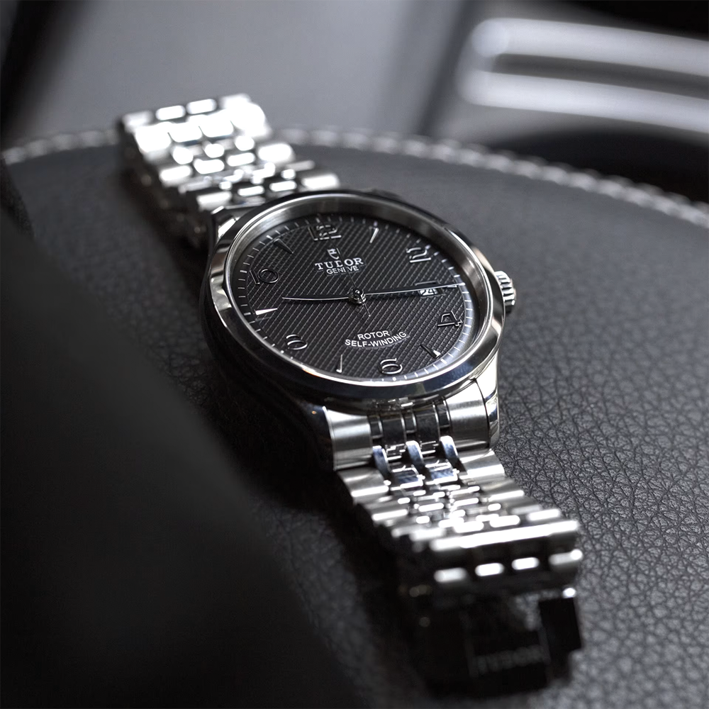1926 41mm - Black on Bracelet