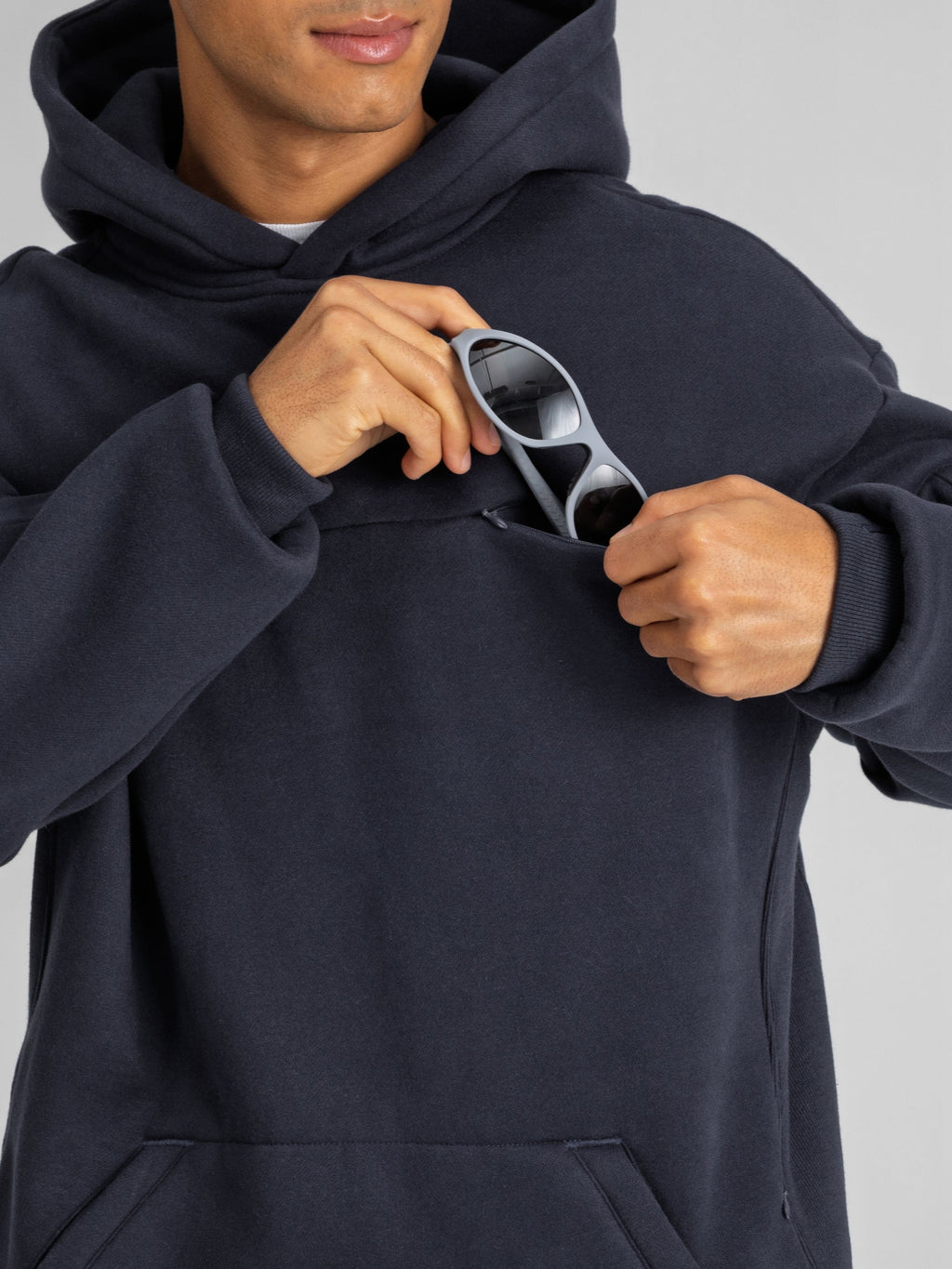 Explorer Travel Hoodie – Mega