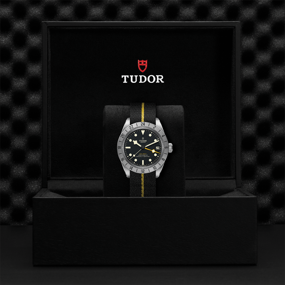 Black Bay Pro 39mm - Black on Fabric Strap