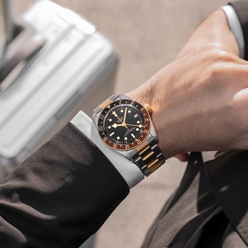Black Bay GMT S&G 41mm - Black on Bracelet