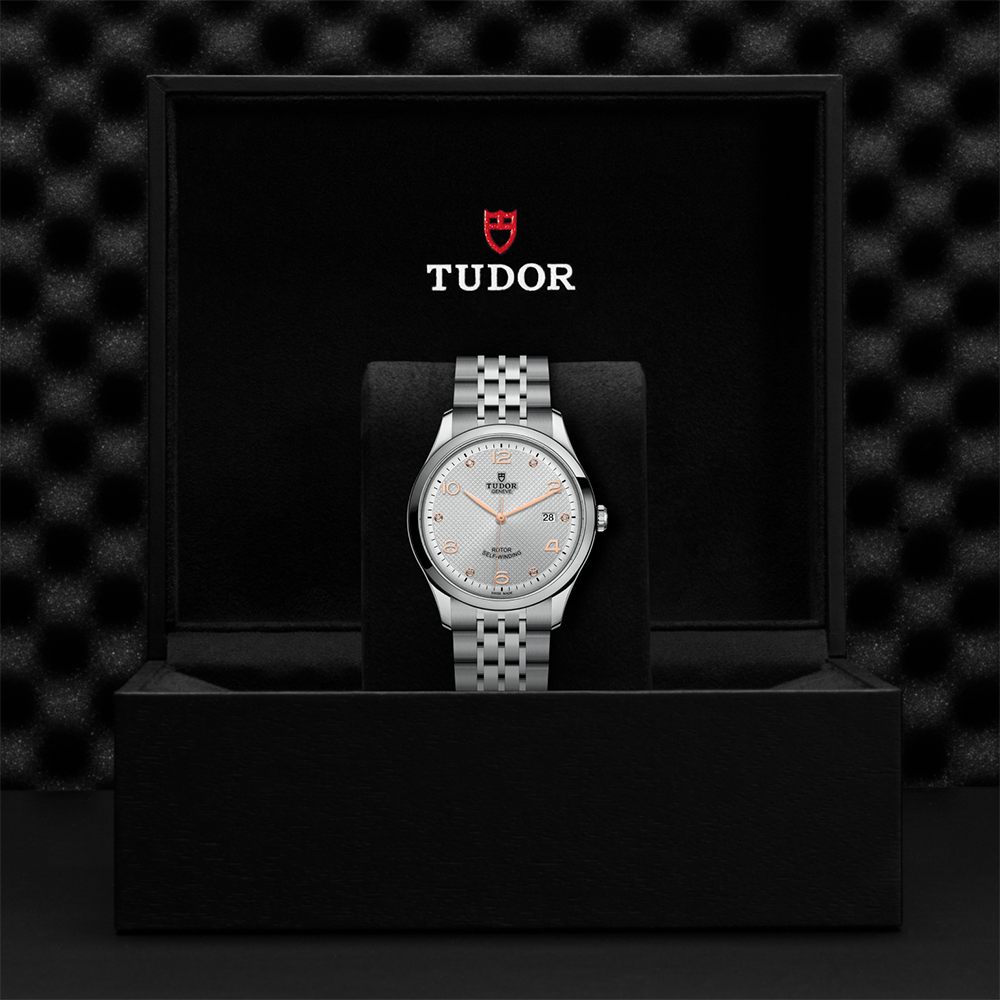 1926 41mm - Silver, Diamond-Set on Bracelet