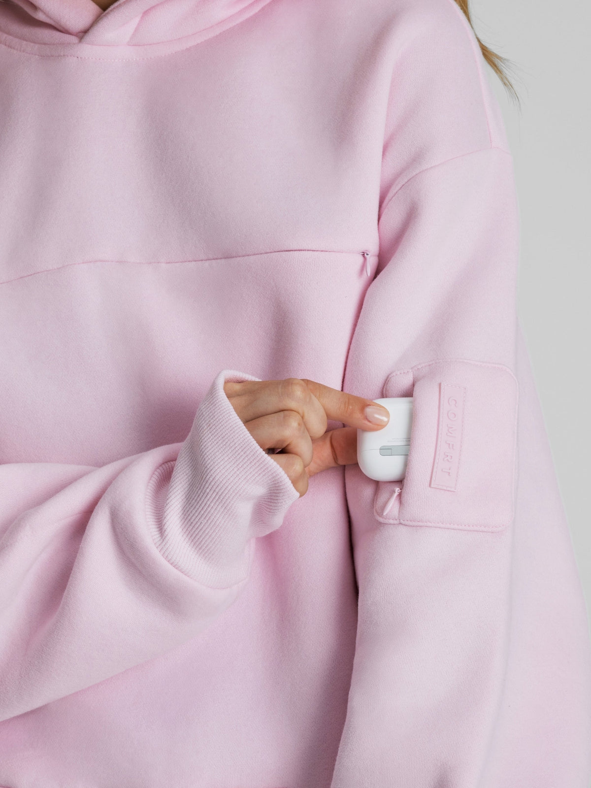 Explorer Travel Hoodie – Mega