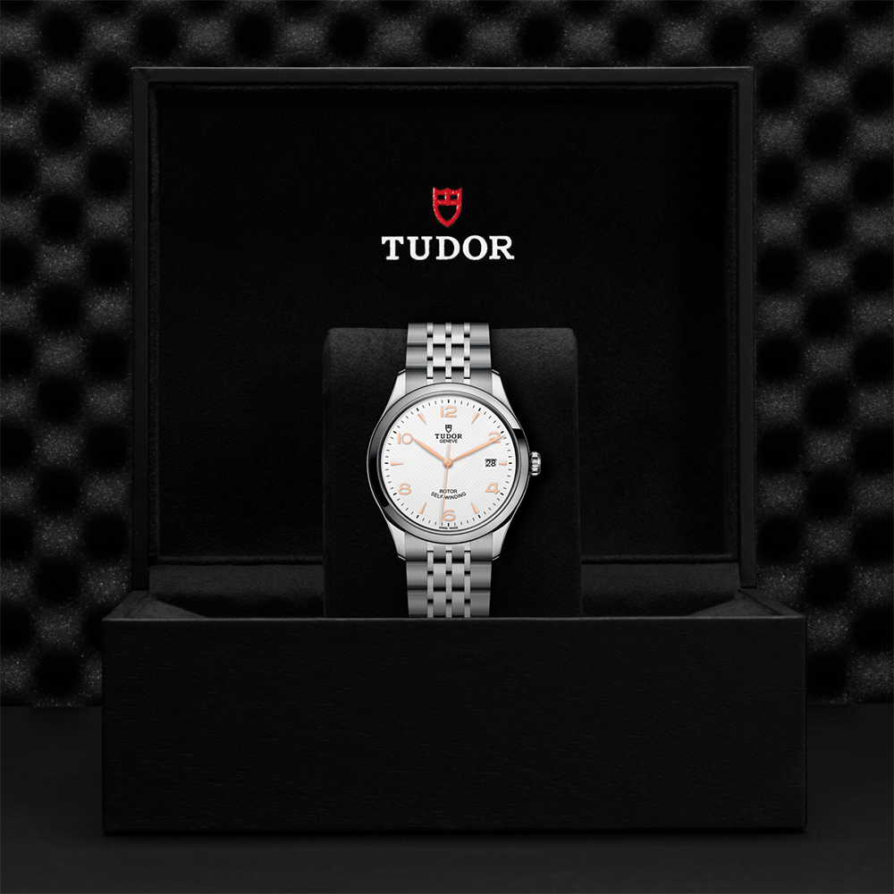 1926 39mm - White on Bracelet