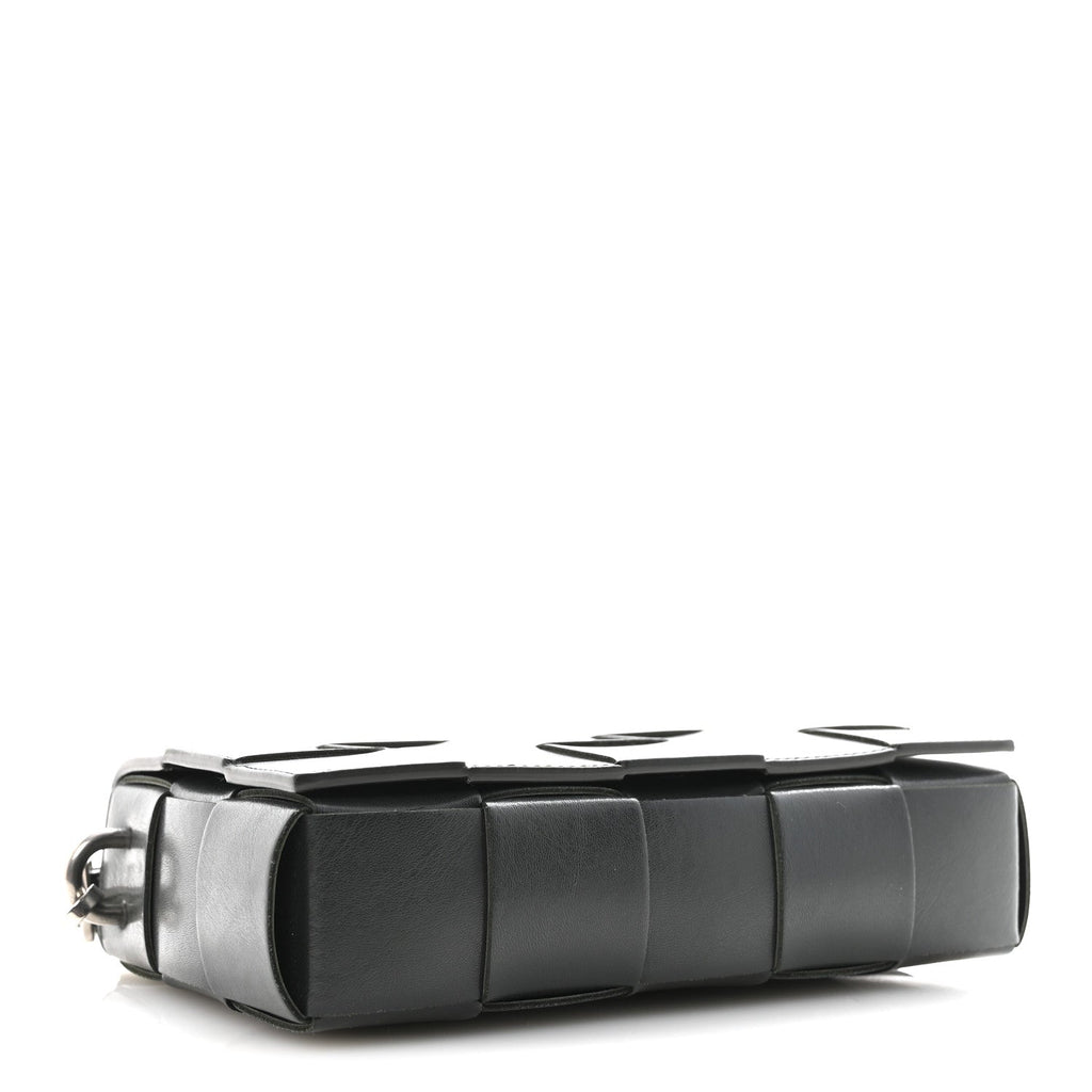 Calfskin Maxi Intreccio Cassette With Strap Bag Dark Green