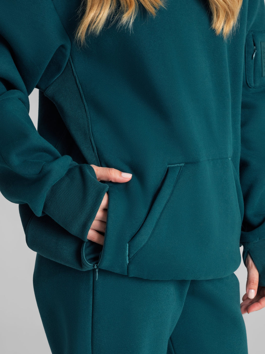 Explorer Travel Hoodie – Mega