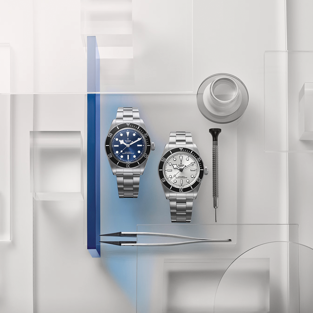 Black Bay 68 43mm - Silver, Black Bezel on Bracelet