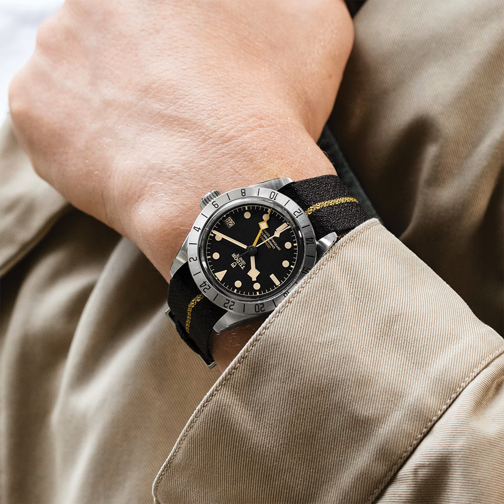 Black Bay Pro 39mm - Black on Fabric Strap