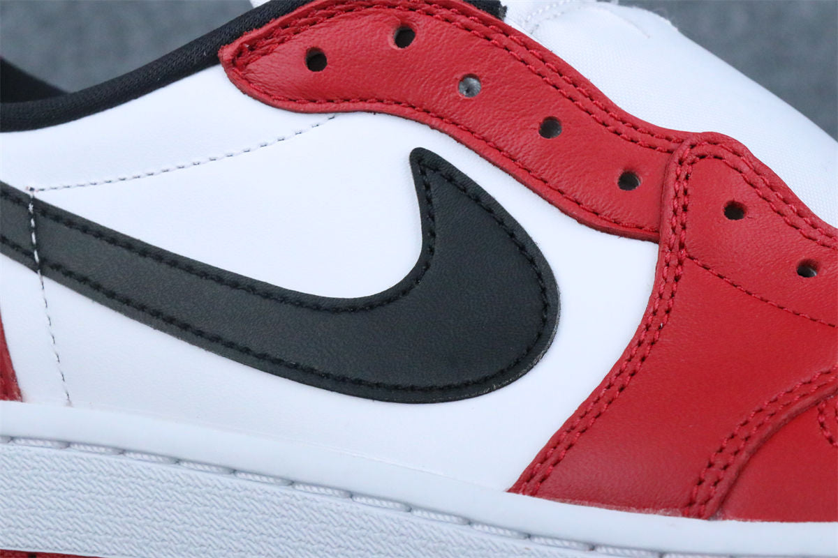 Air Jordan 1 Retro Low OG 'Chicago' 2025