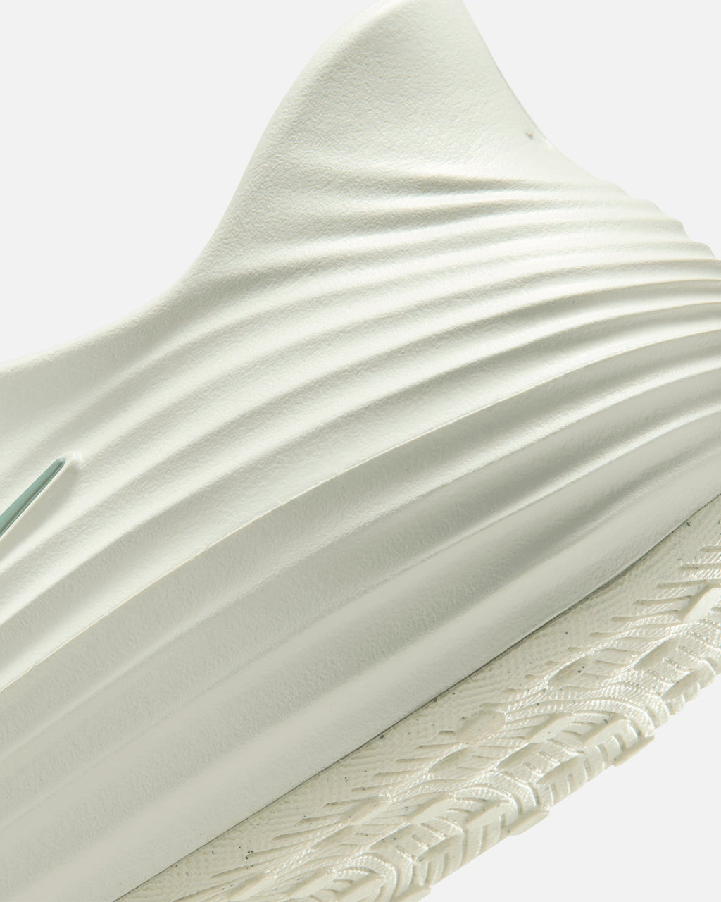 Nike ReactX Rejuven8 Spruce Aura