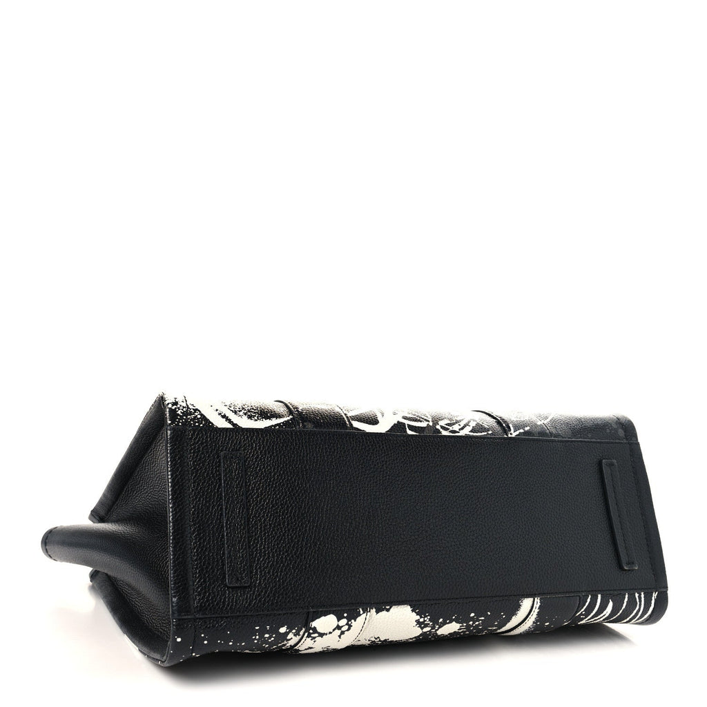 X FUTURA Grained Calfskin Large The Tote Bag Black