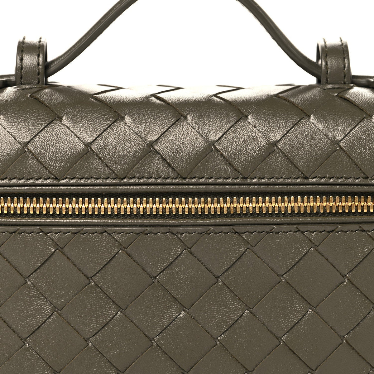 Calfskin Intrecciato Bang Bang Vanity Case Pinecone